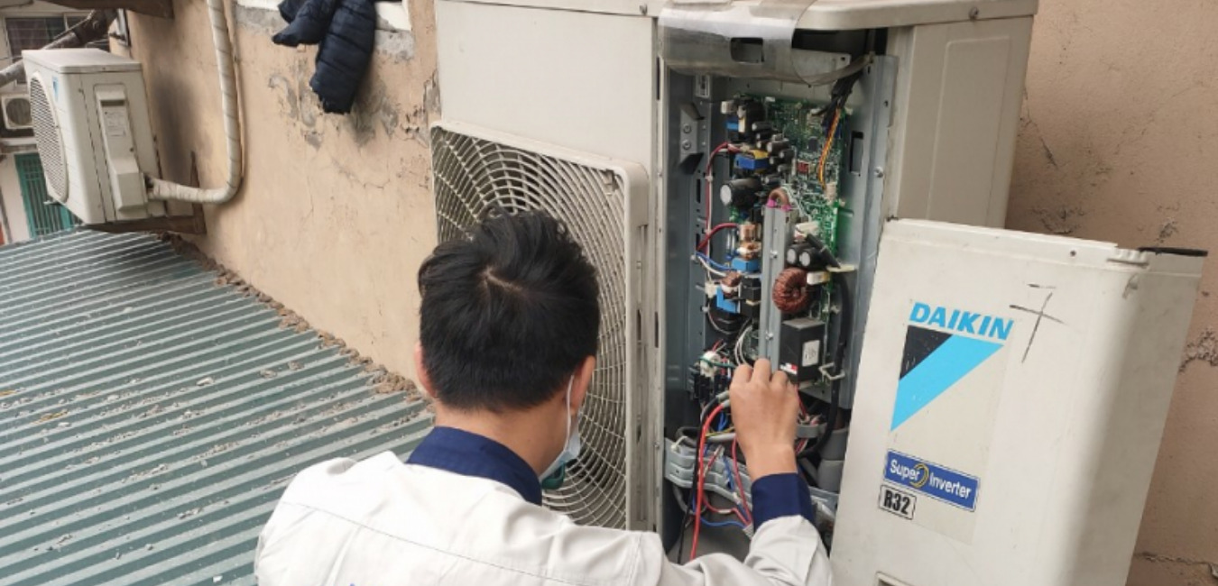 sua-dieu-hoa-daikin-quan-12